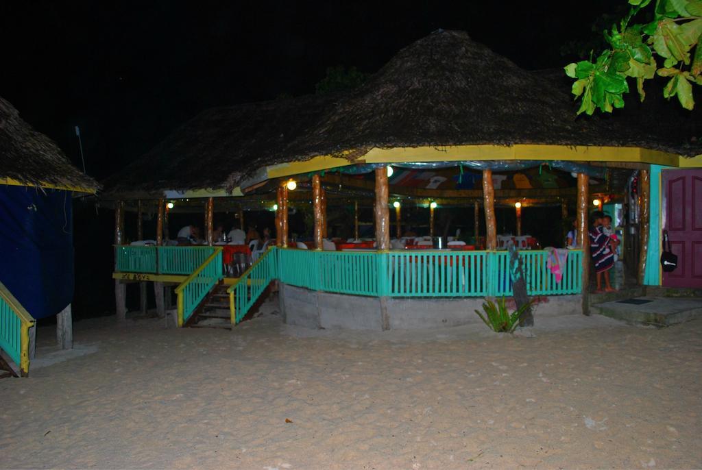 Taufua Beach Fales Lalomanu Buitenkant foto