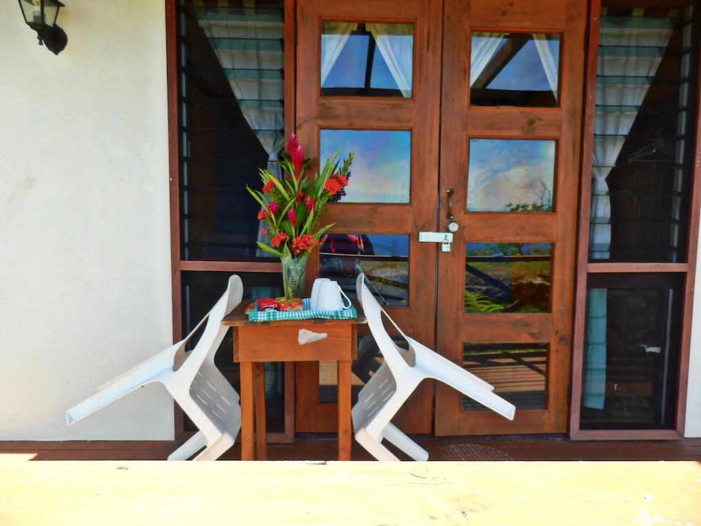 Taufua Beach Fales Lalomanu Kamer foto